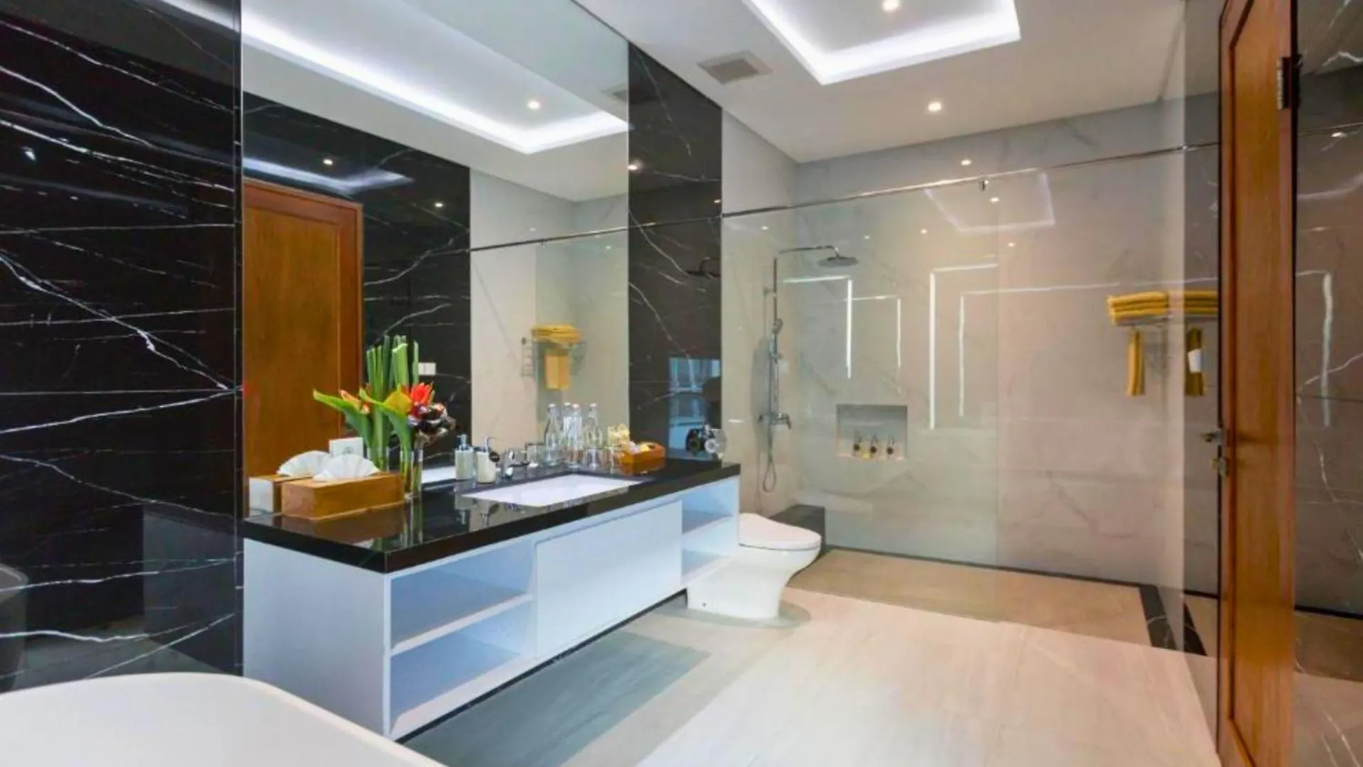Lashana 3 Bedroom Private Pool Villa Zn221 Legian  Indonesia