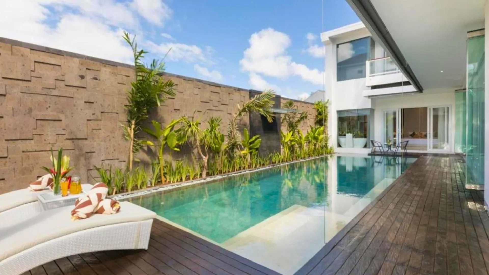 Lashana 3 Bedroom Private Pool Villa Zn221 Legian